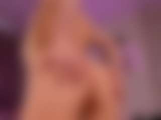 elara-vee's Live Sex Cam Show