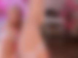 elara-vee's Live Sex Cam Show