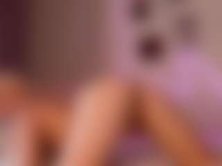 Live cam show with elara-vee - Shaved Pussy on Camsoda Late Night