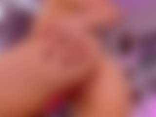 elara-vee's Live Sex Cam Show