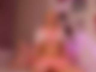 elara-vee's Live Sex Cam Show