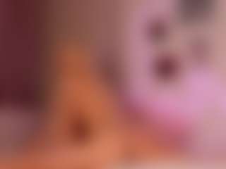elara-vee's Live Sex Cam Show