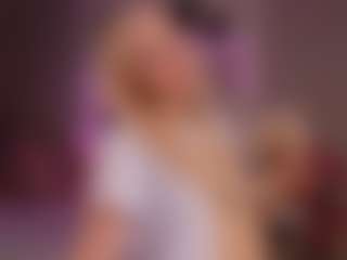 Live cam show with elara-vee - Big Ass on Fling VIP Chat