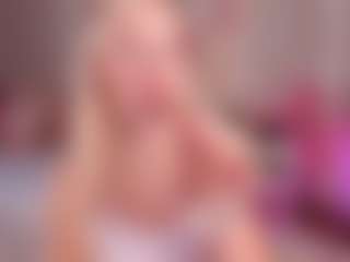 elara-vee's Live Sex Cam Show