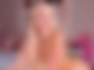 elara-vee's Live Sex Cam Show