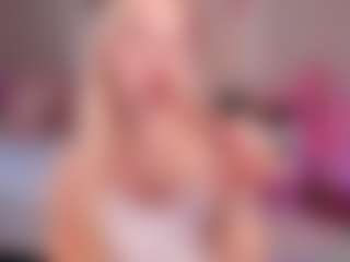 elara-vee's Live Sex Cam Show