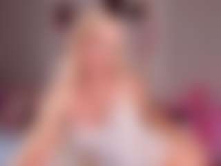elara-vee's Live Sex Cam Show