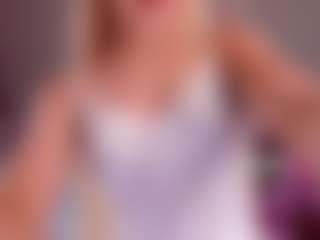 elara-vee's Live Sex Cam Show