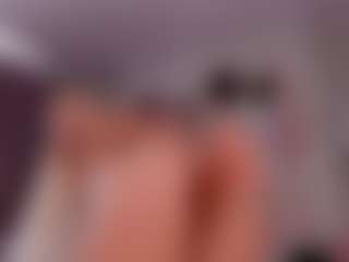 elara-vee's Live Sex Cam Show
