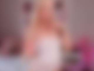 elara-vee's Live Sex Cam Show