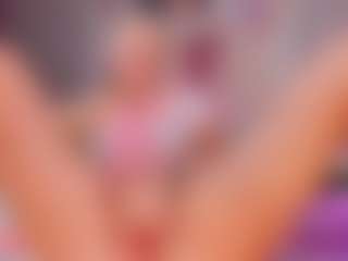 elara-vee's Live Sex Cam Show