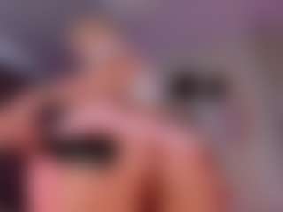 elara-vee's Live Sex Cam Show