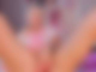 elara-vee's Live Sex Cam Show