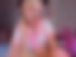 elara-vee's Live Sex Cam Show