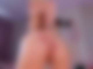 elara-vee's Live Sex Cam Show