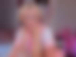 elara-vee's Live Sex Cam Show