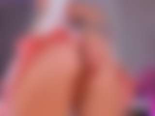 elara-vee's Live Sex Cam Show