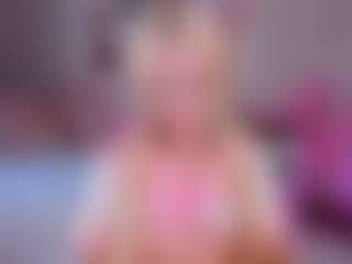 elara-vee's Live Sex Cam Show