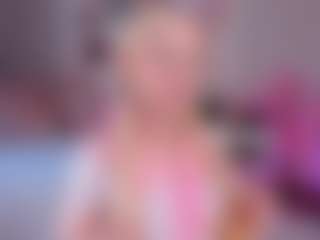 elara-vee's Live Sex Cam Show