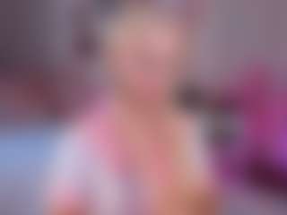 elara-vee's Live Sex Cam Show