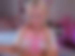Live cam show with elara-vee - Big Ass on sexylive.show