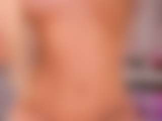 elara-vee's Live Sex Cam Show