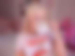 elara-vee's Live Sex Cam Show