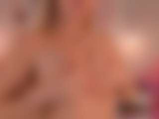 elara-vee's Live Sex Cam Show