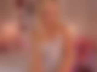 Live cam show with elara-vee - White Big Tits on Gym Cam Girls