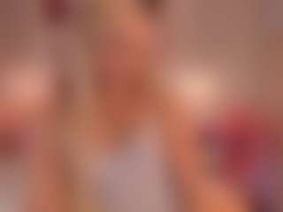 elara-vee's Live Sex Cam Show