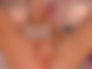 elara-vee's Live Sex Cam Show