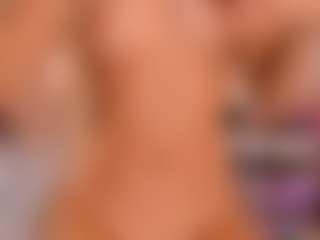 elara-vee's Live Sex Cam Show