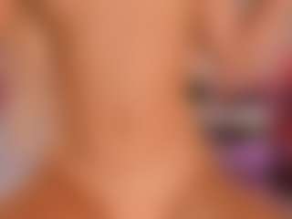 elara-vee's Live Sex Cam Show