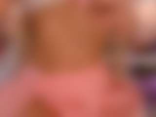 elara-vee's Live Sex Cam Show