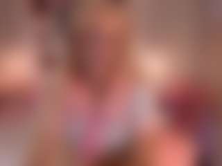elara-vee's Live Sex Cam Show
