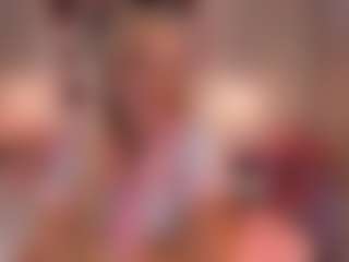 elara-vee's Live Sex Cam Show