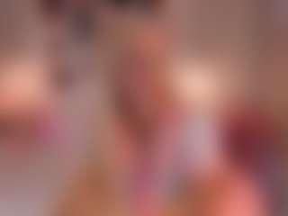elara-vee's Live Sex Cam Show