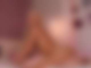 elara-vee's Live Sex Cam Show