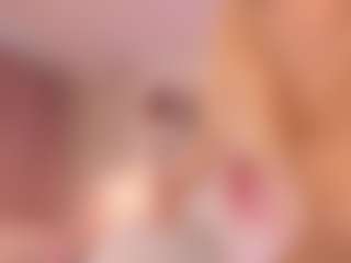 elara-vee's Live Sex Cam Show
