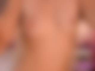 elara-vee's Live Sex Cam Show