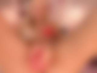 elara-vee's Live Sex Cam Show