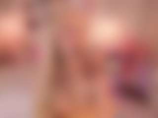 elara-vee's Live Sex Cam Show