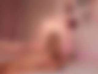 elara-vee's Live Sex Cam Show