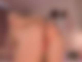 elara-vee's Live Sex Cam Show