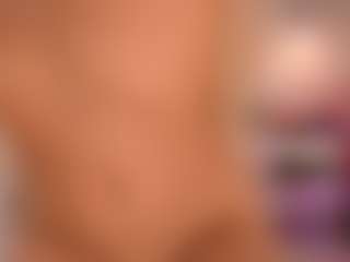 elara-vee's Live Sex Cam Show