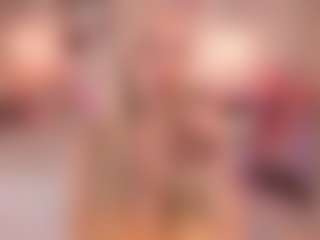 Live cam show with elara-vee - Teen (18+) on Lustler