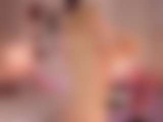 elara-vee's Live Sex Cam Show