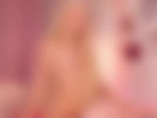 elara-vee's Live Sex Cam Show