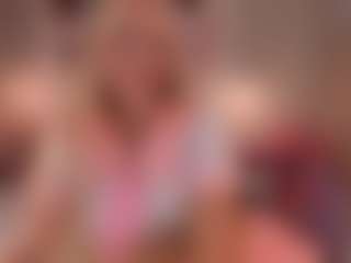 Spettacolo in cam dal vivo con elara-vee - Toys su Camsoda