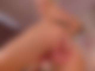 elara-vee's Live Sex Cam Show